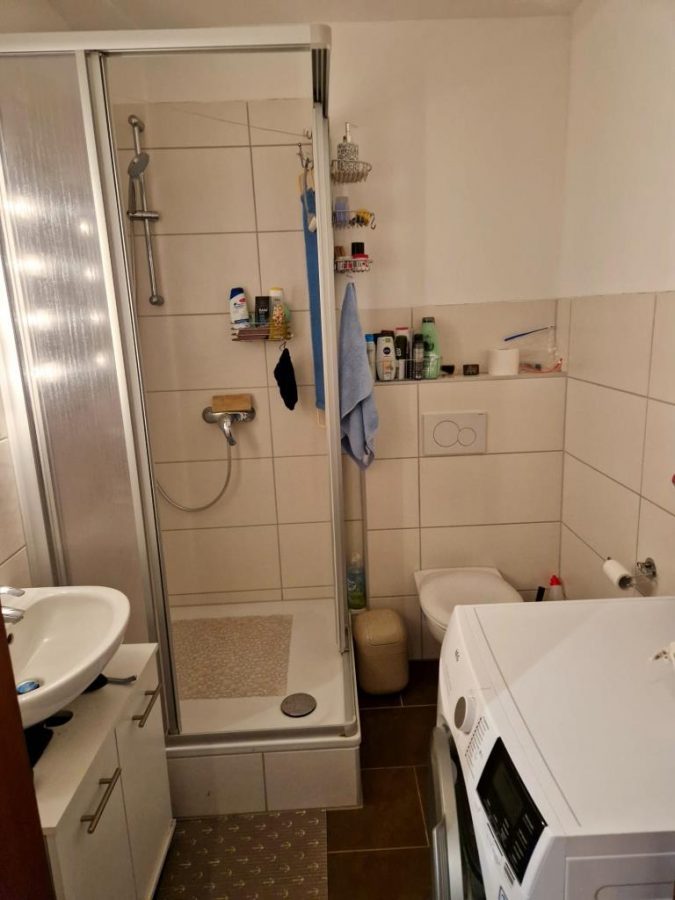 Schicke 4-Zimmer-Wohnung mit Loggia in zentraler Lage - Photo 3