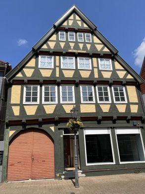 Ansprechendes Ladenlokal in Celles historischer Innenstadt